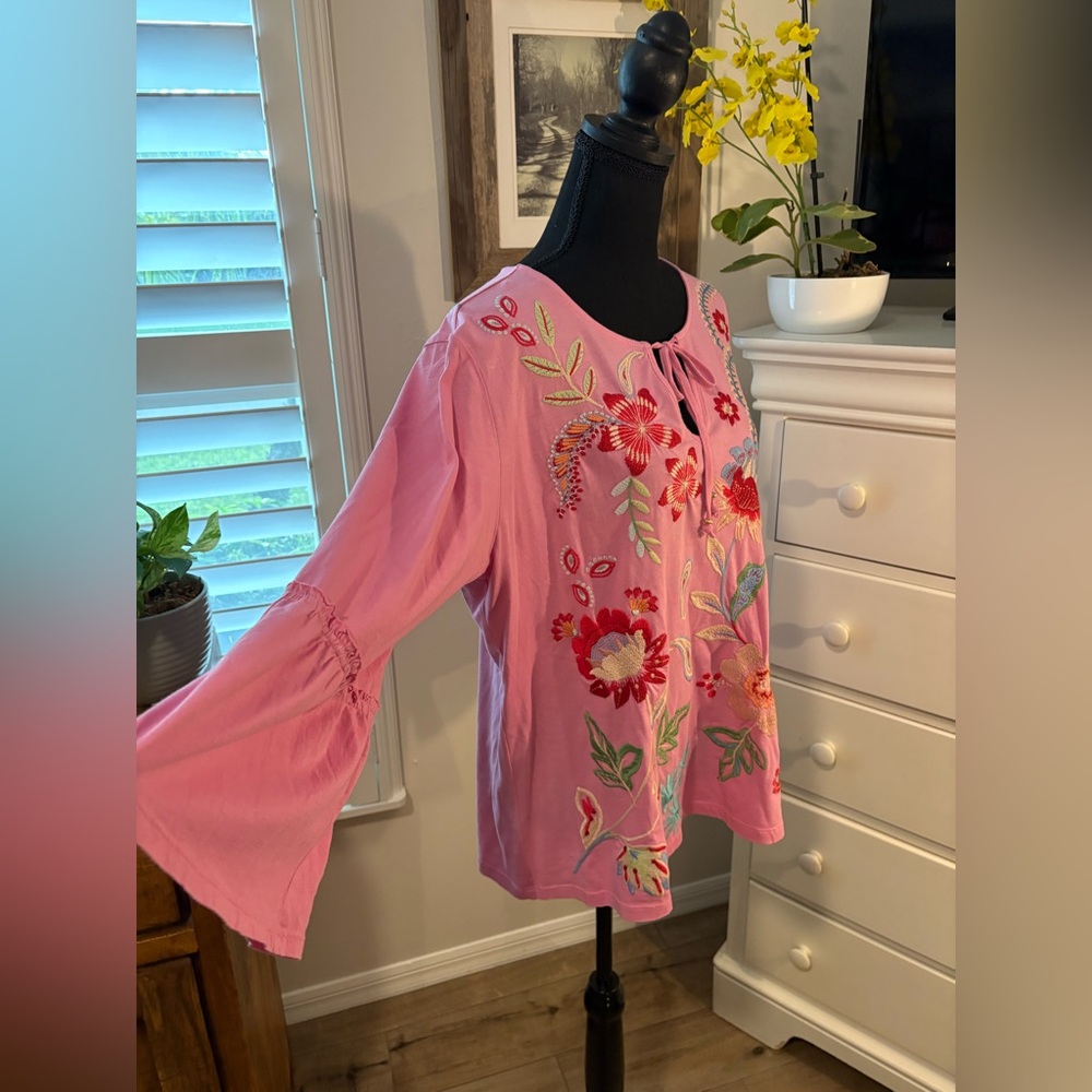Johnny Was NWT
RUFFLE SLEEVE T-SHIRT - MOONLITE MAUVE, XL - Picture 5 of 10